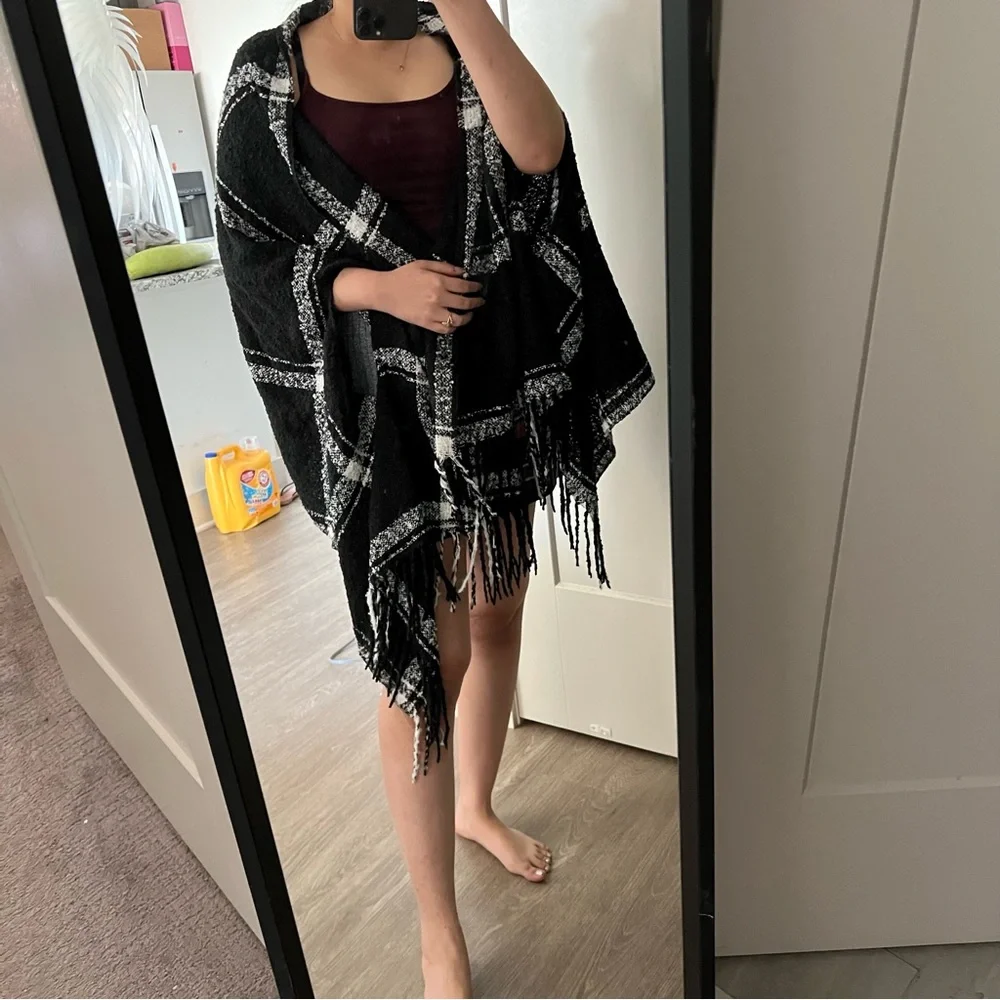 boutique fringe plaid wrap one size new July sale